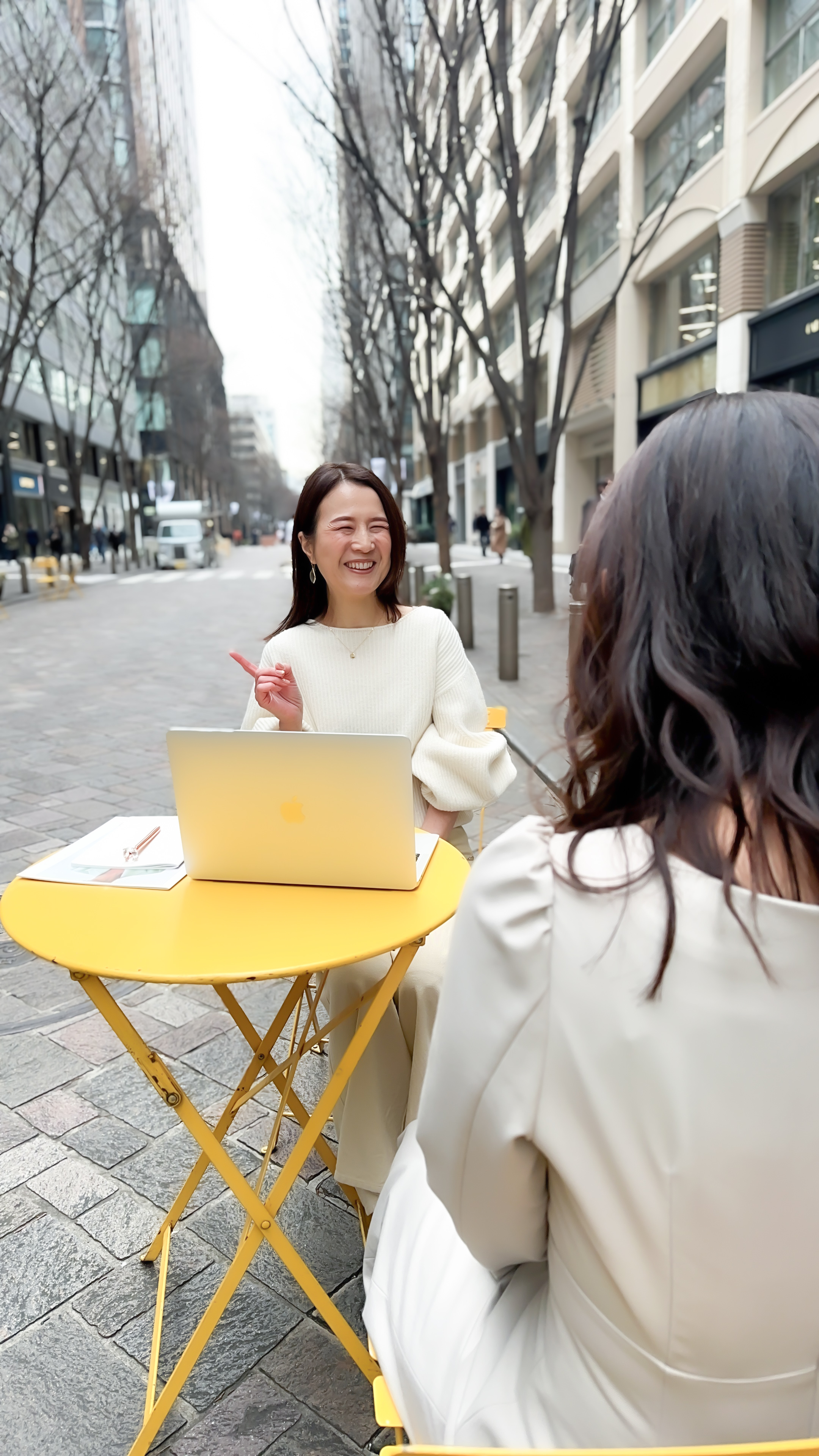 平田美香プロフィール　活動風景　メイクをきっかけとした女性の人生好転をサポート